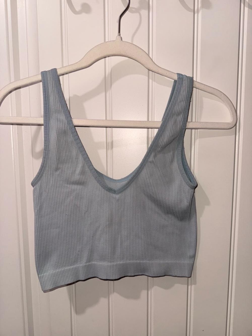 Colsie Light Blue Ribbed V-Neck Crop Tank